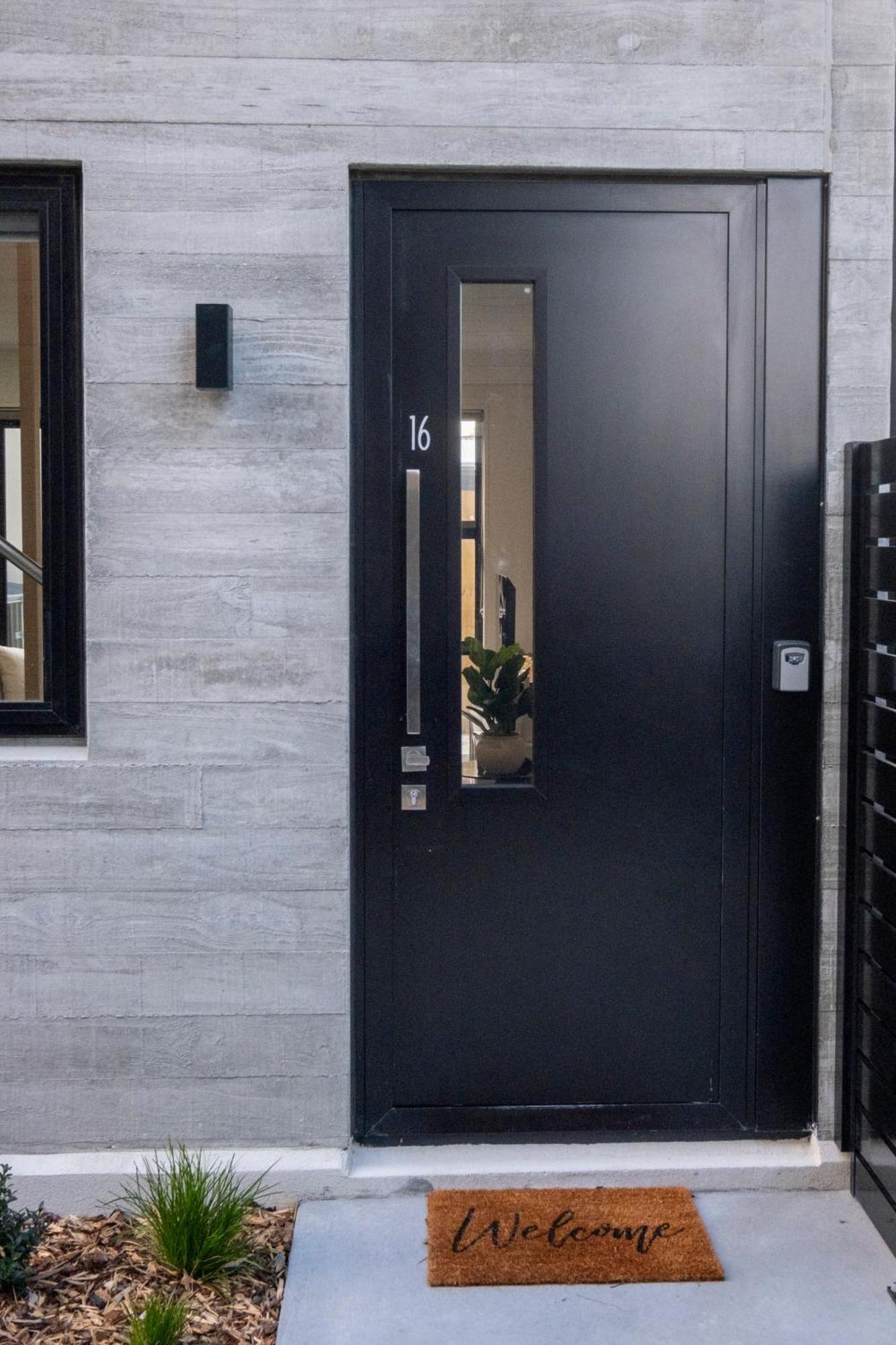 Luxury 2 Bed Townhome In Cbd Christchurch Dış mekan fotoğraf